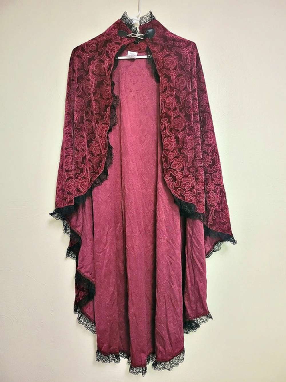 Spirit Halloween Victorian Vampiress Cape